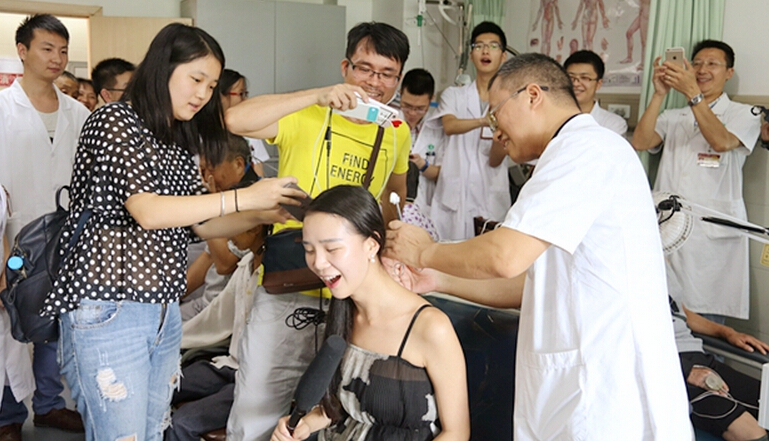 “我是家乡代言人”主题活动摄制组走进垫江县中医院