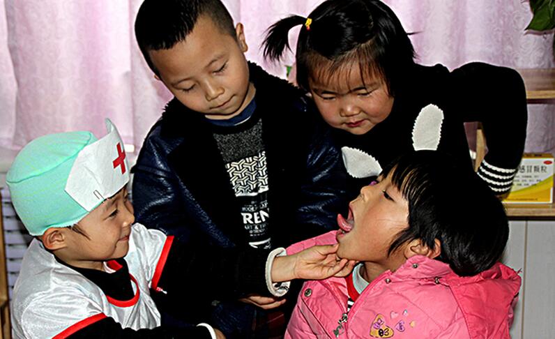 甘肃幼儿园组织小朋友参与幼儿职业体验活动