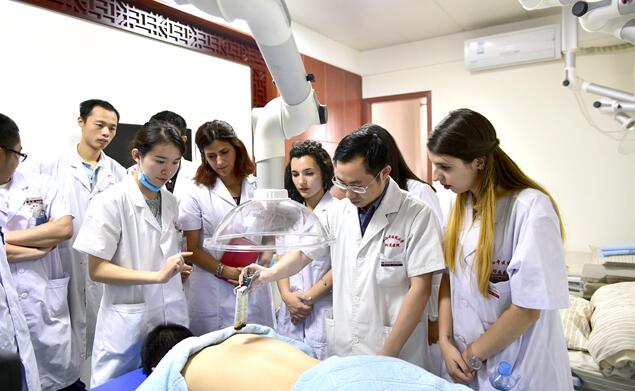 中国—葡萄牙中医药中心学员培训班在江西南昌开班